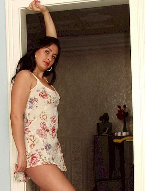 15P Sexy indian flash her pussy