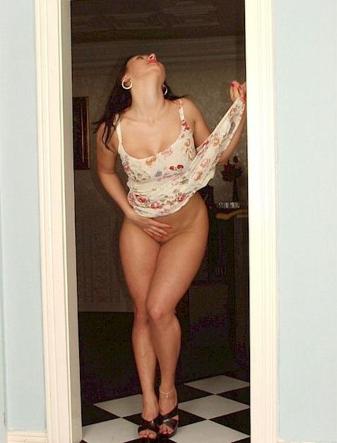 15P Sexy indian flash her pussy