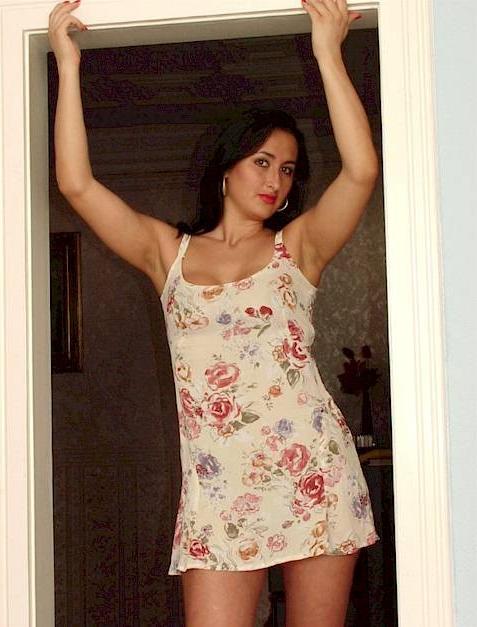 15P Sexy indian flash her pussy