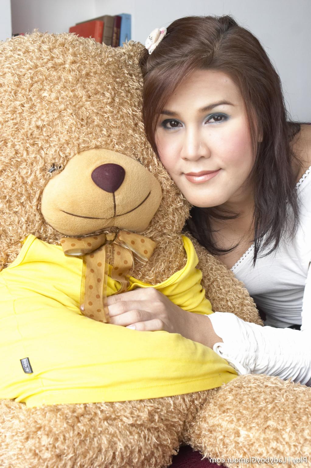 16P Glamour super model ladyboy