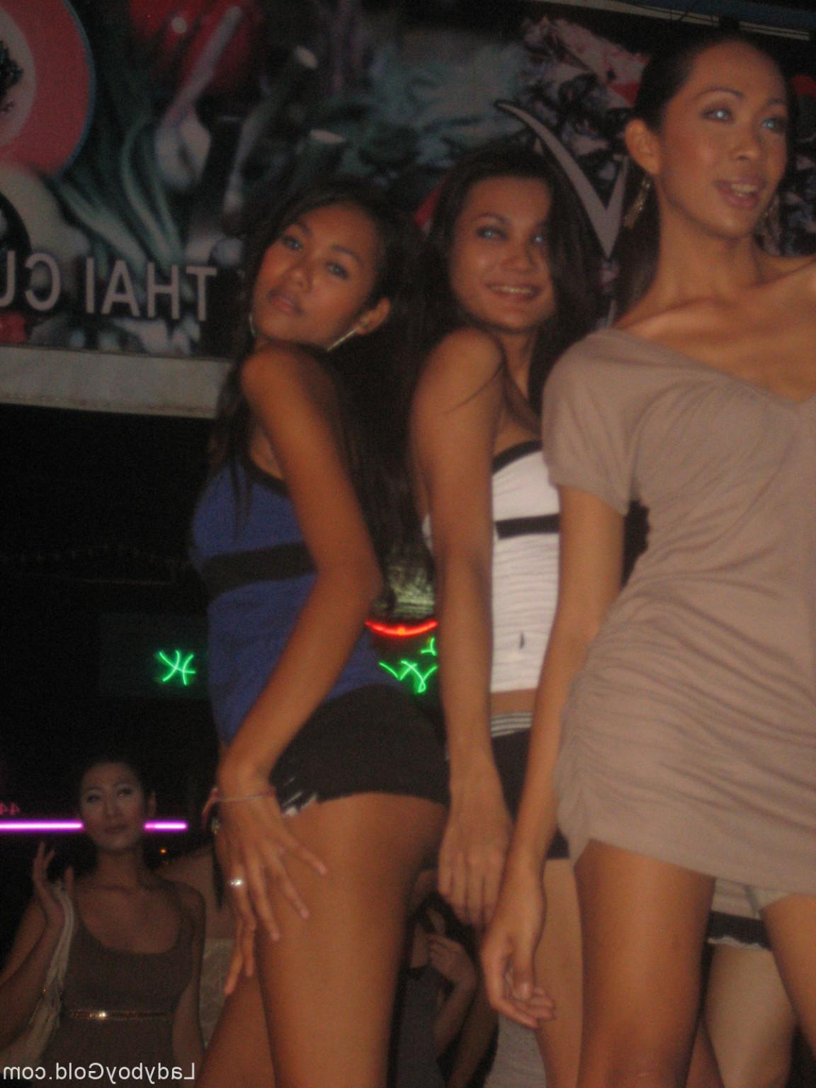 16P Amateur candid Thai ladyboy whores