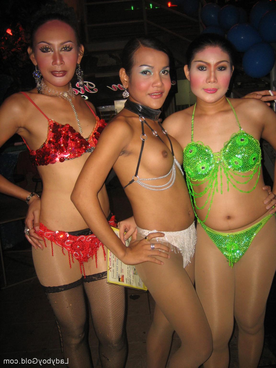 16P Amateur candid Thai ladyboy whores
