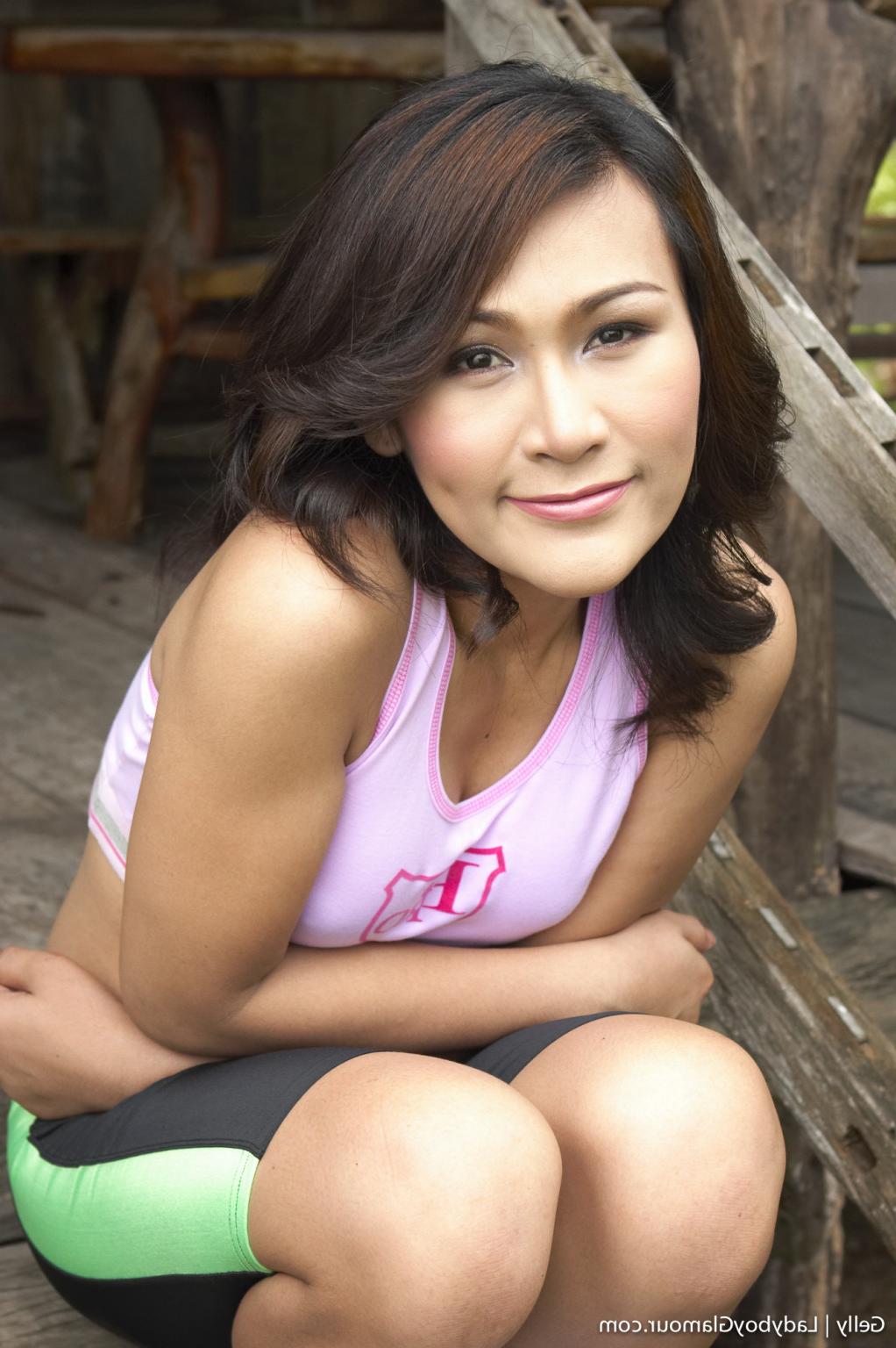 16P Glamour super model ladyboy