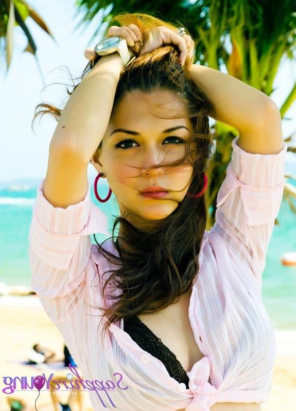 13P Sensual little tranny at the beach showing off her feminine body