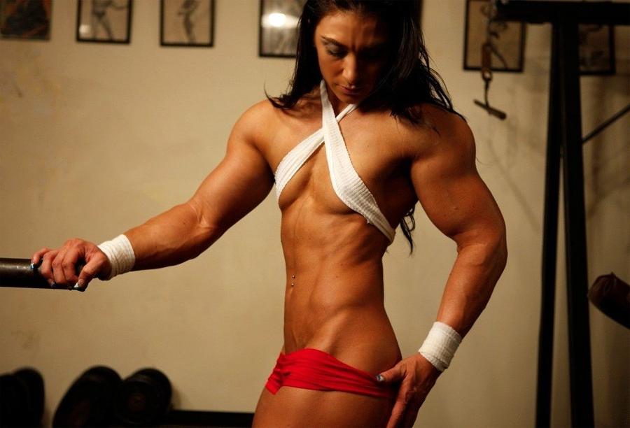 12P Very hot ultra ripped and muscular amateur model