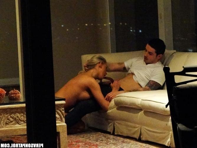 17P Pervert voyeur spying on her hot blondie neighbour fucking