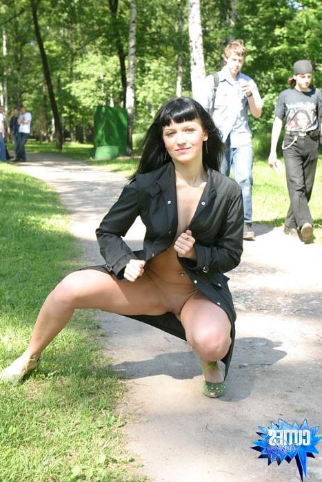 16P See hot flasher throw her coat open for you