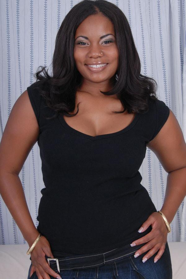 15P Thick black girl shows her big tits and ass