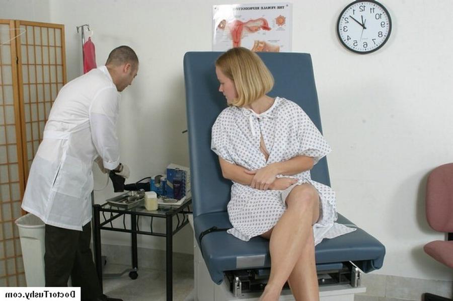 16P Amateur blonde gets vaginal checkup and anal temperature check