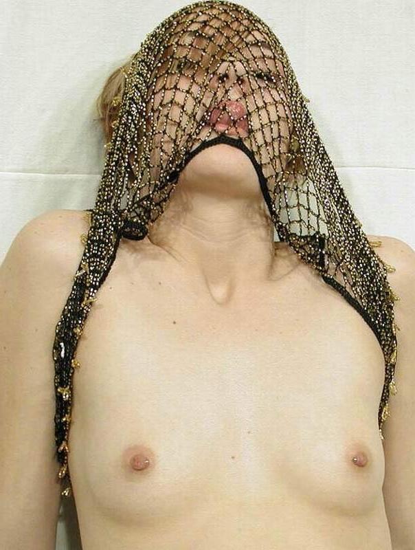 16P Amateur horny babe toying her juicy pussy deep
