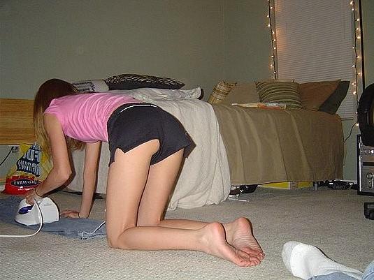 12P blonde girlfriend gives blowjob