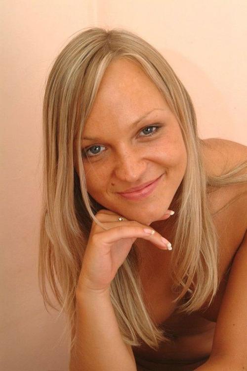15P Hairy wild bush on this blonde