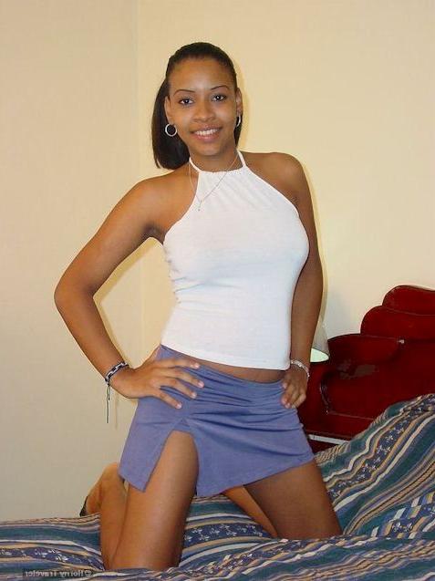 16P Nice latina titties and a thick latin butt
