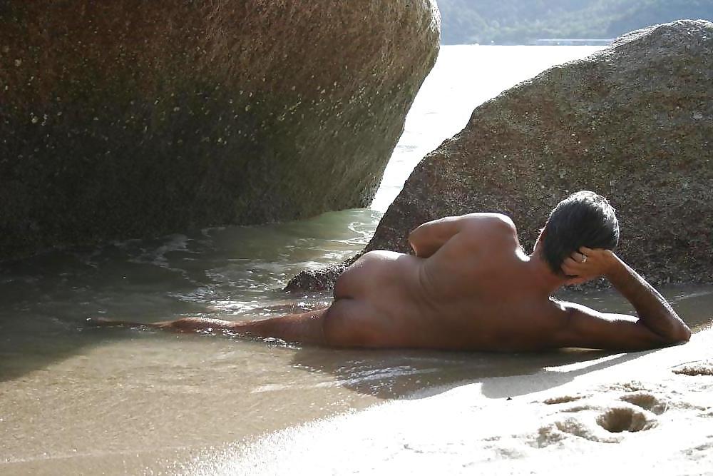 23P THE BEACH SEX