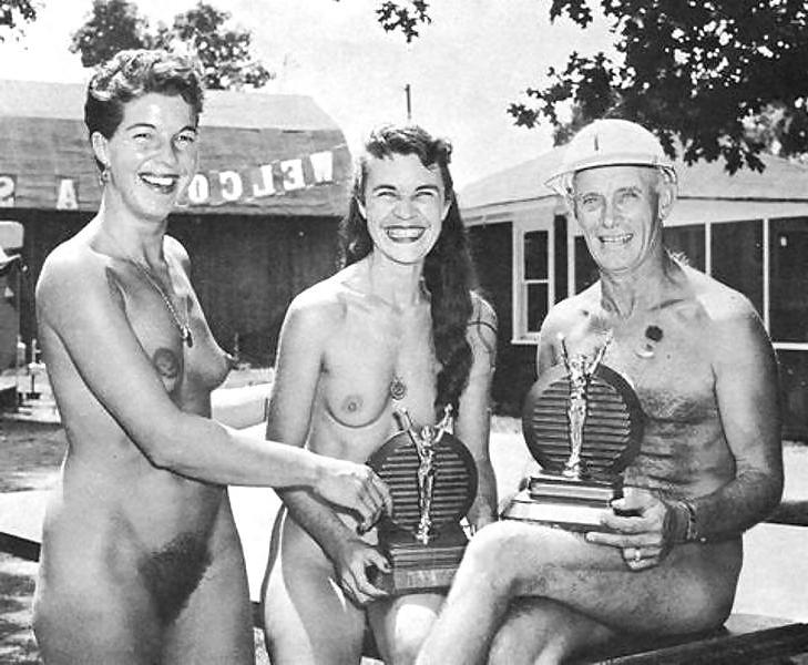 20P Naked beach 189 (Vintage special)