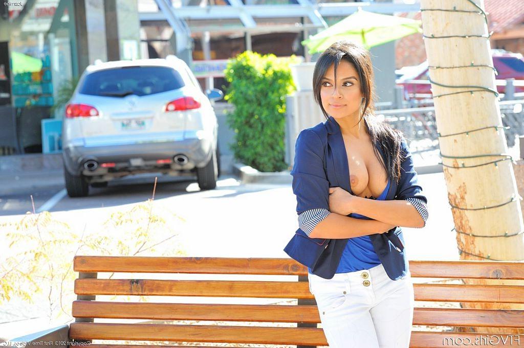 15P Gorgeous Latina Jasmine Rain nude out on the streets