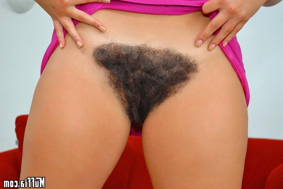 15P Amazing super sexy babe with a big hairy pussy