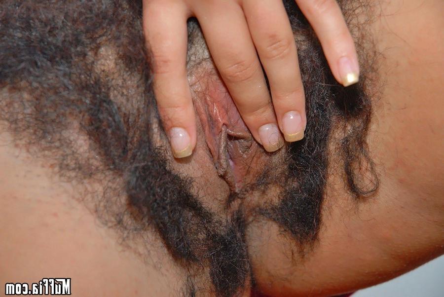 15P Amazing super sexy babe with a big hairy pussy