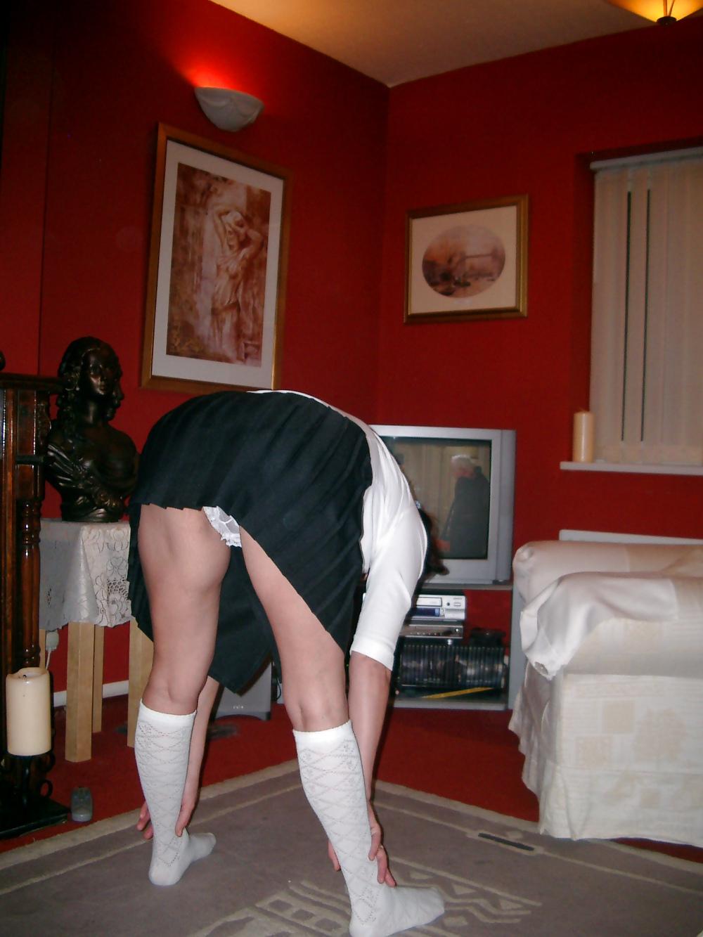 6P White frilly pants
