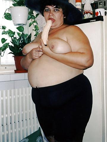 7P Fat woman in panties