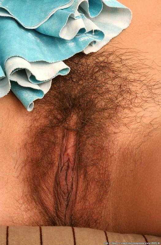 15P Natural and hairy girl Elena shows off her incredible body