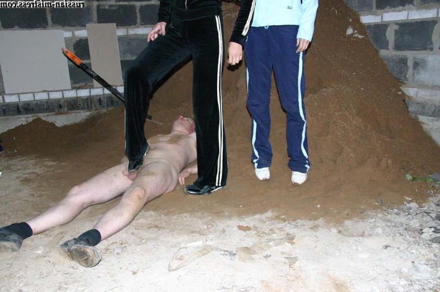 16P Rich bitches punish a fleshy worker right on the building site