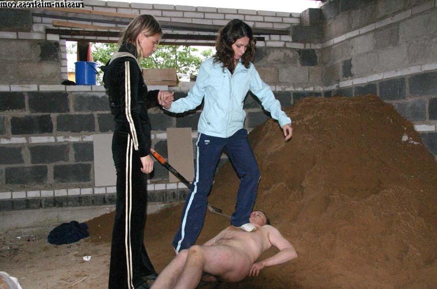16P Rich bitches punish a fleshy worker right on the building site