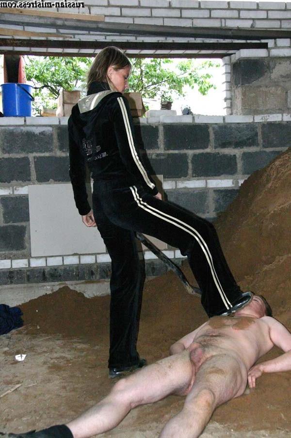 16P Rich bitches punish a fleshy worker right on the building site