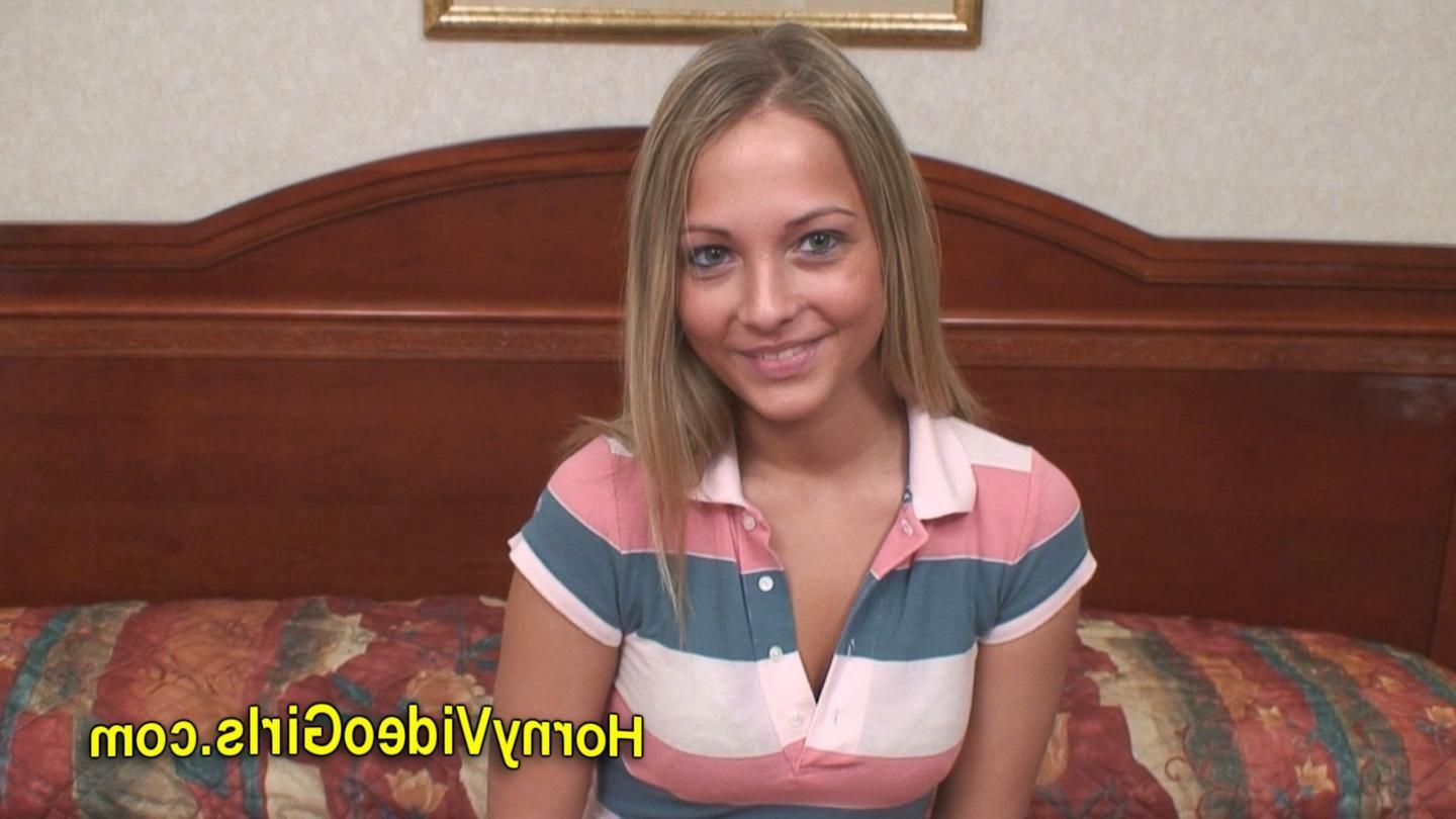25P College girl does her first and only xxx video