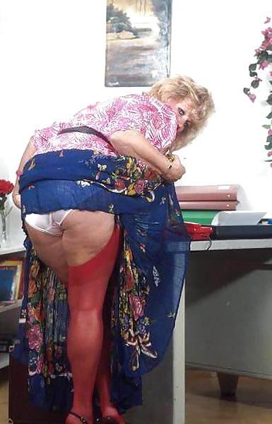 10P Office Ladies 4