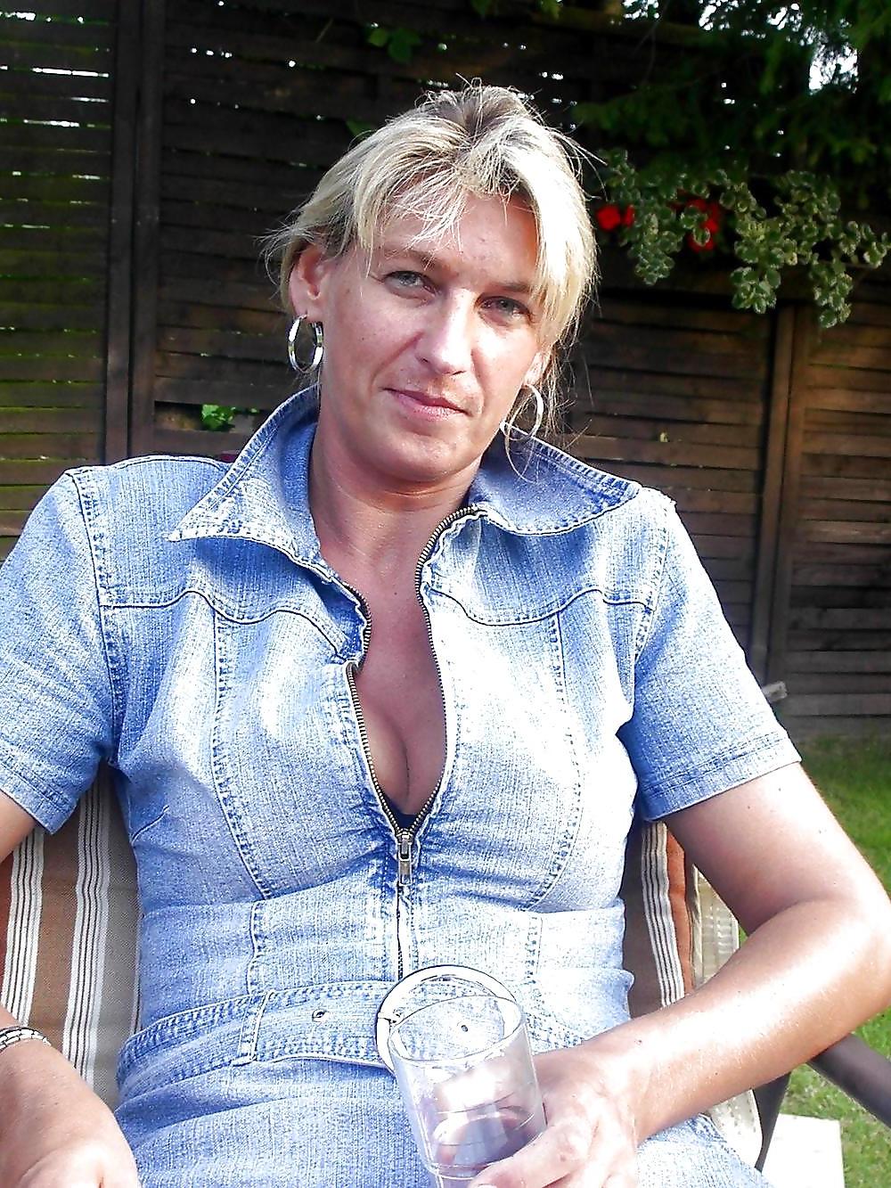 25P Katja Privat Mature