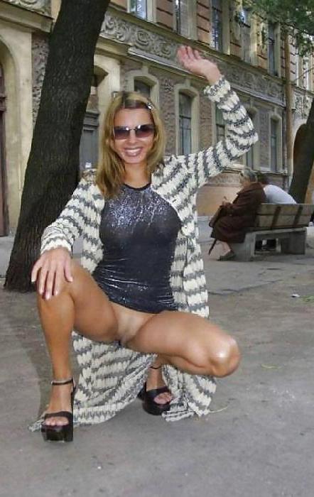 16P Flashing pussy