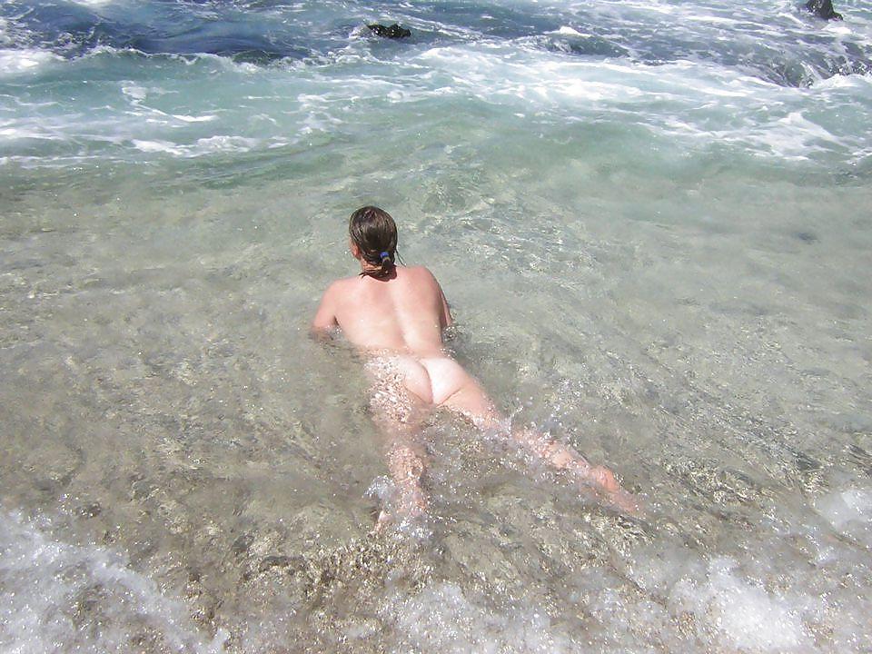 25P Nudist Beach Fun