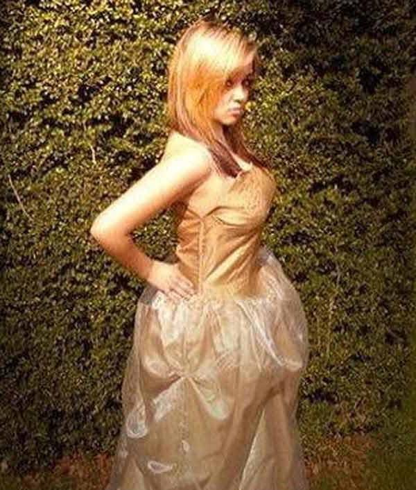 12P Horny college chicks ready to seduce