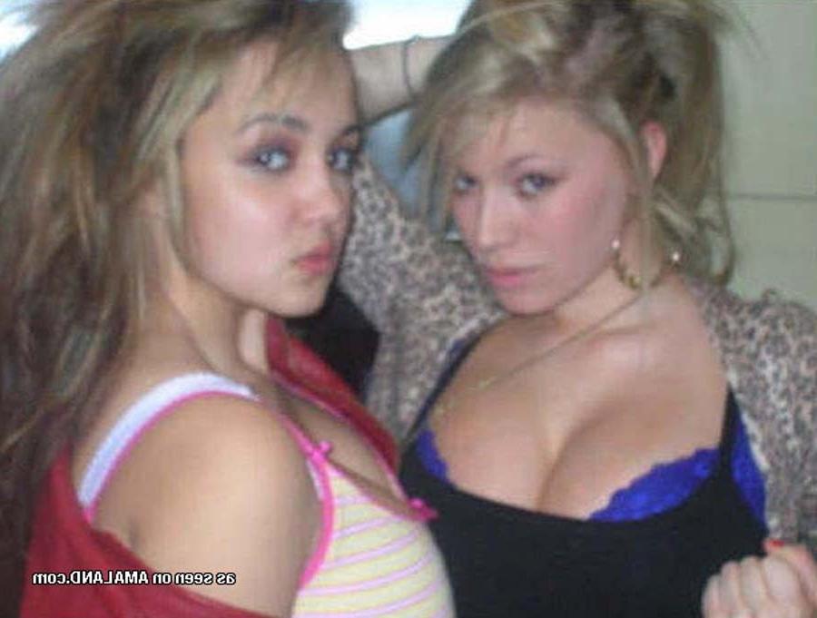 12P Horny college chicks ready to seduce