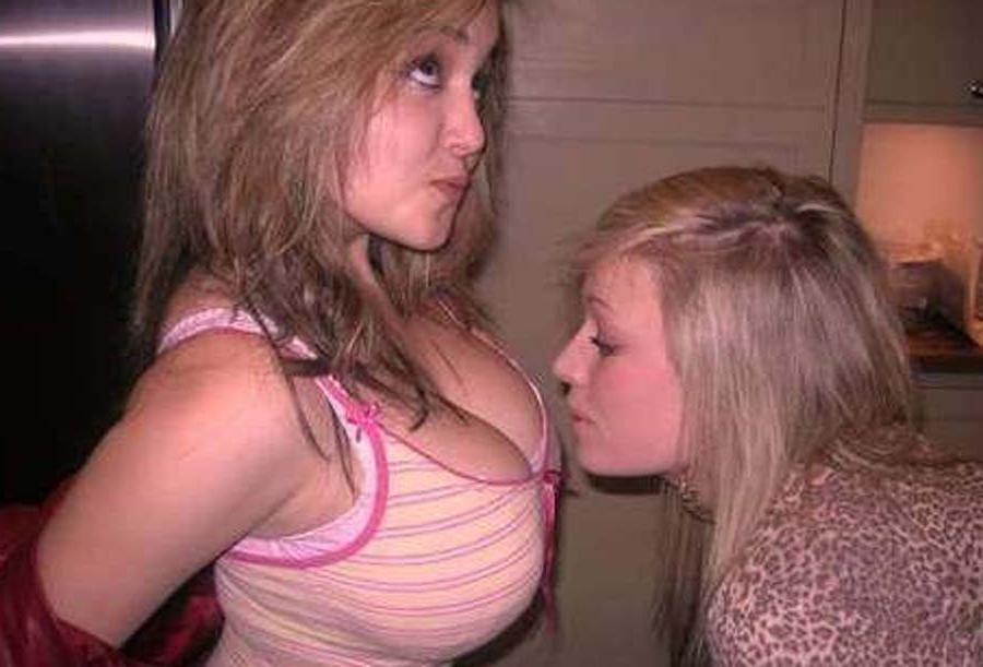 12P Horny college chicks ready to seduce