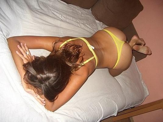 15P Gorgeous beautiful cutie teen posing on camera naked