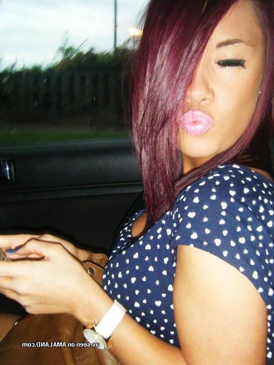 15P Wild UK party girl in hot and sexy hacked pictures