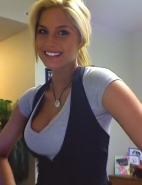 15P Many hottest amateur teens and babes posing on camera