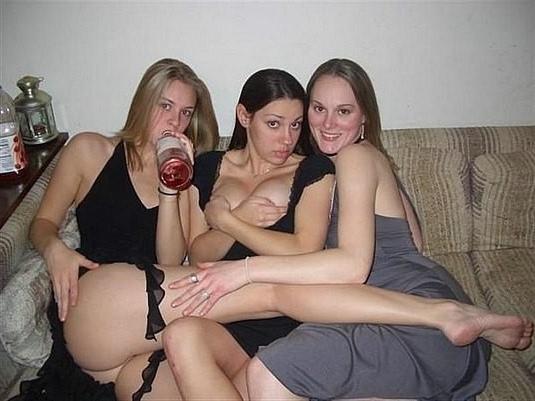 15P Very happy amateur teens with perfect bodies strip