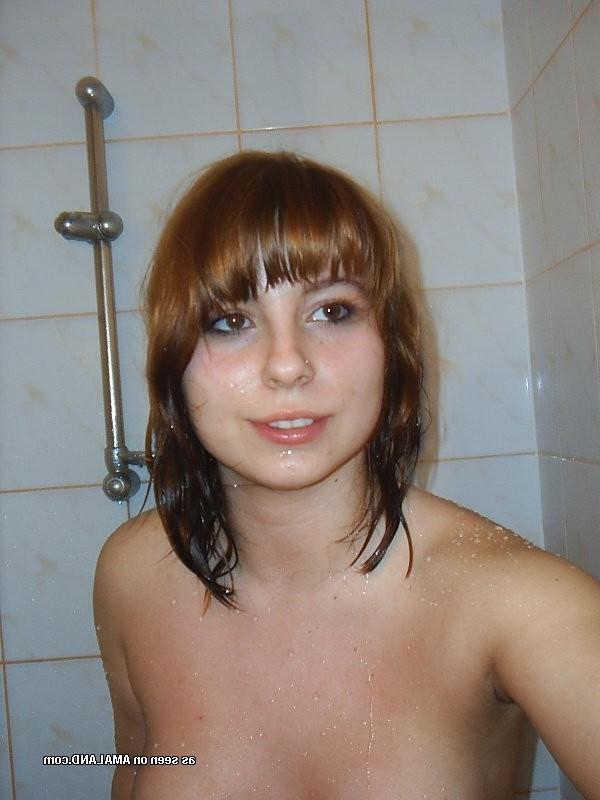 15P Horny amateur babe posing