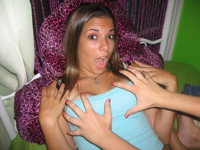 15P Amateur self shooting teens showing their bodies