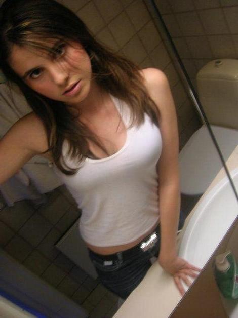 15P Many hottest amateur teens and babes posing on camera