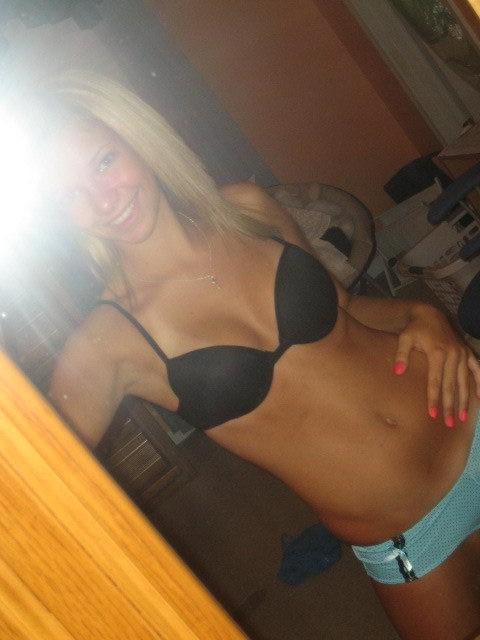 15P Sexy nextdoor girlfriends posing and smiling on camera