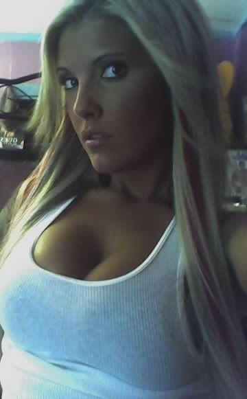 15P Sexy nextdoor girlfriends posing and smiling on camera