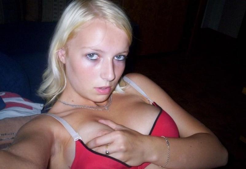 15P Hot and sexy fotos of different beautiful amateur teens