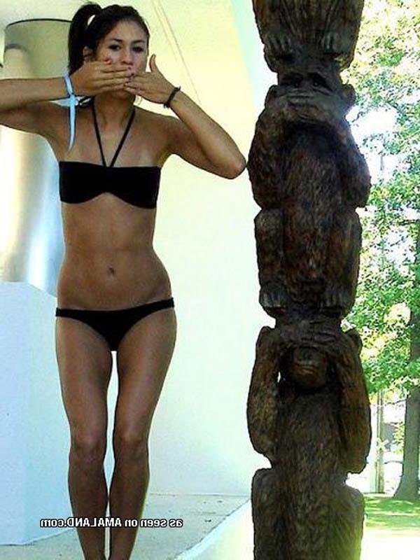 15P Hot and slender amateur girl