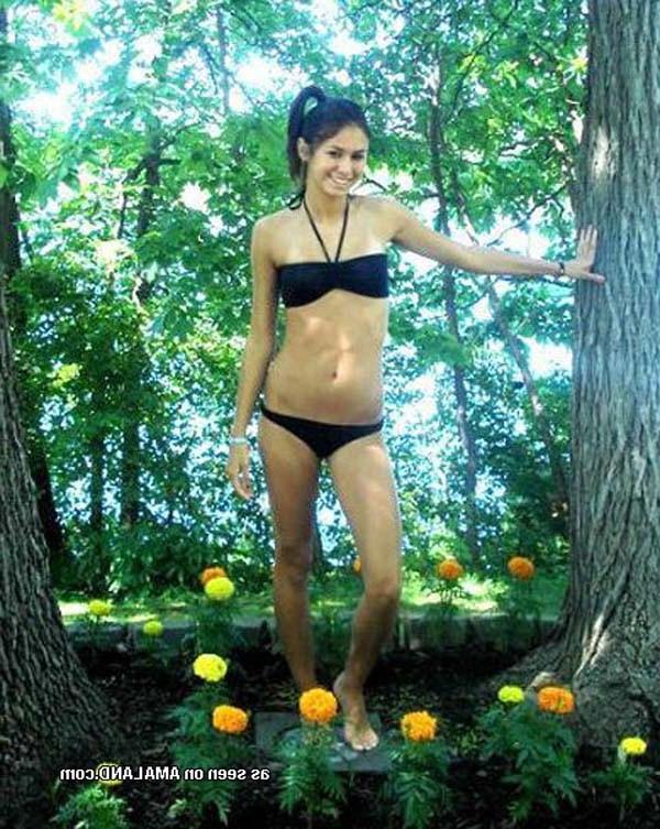 15P Hot and slender amateur girl