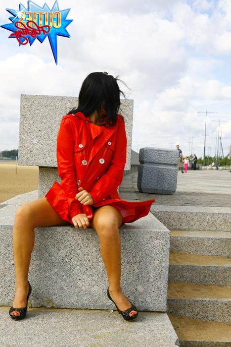 16P Sexy flasher in red coat goes out into the streets