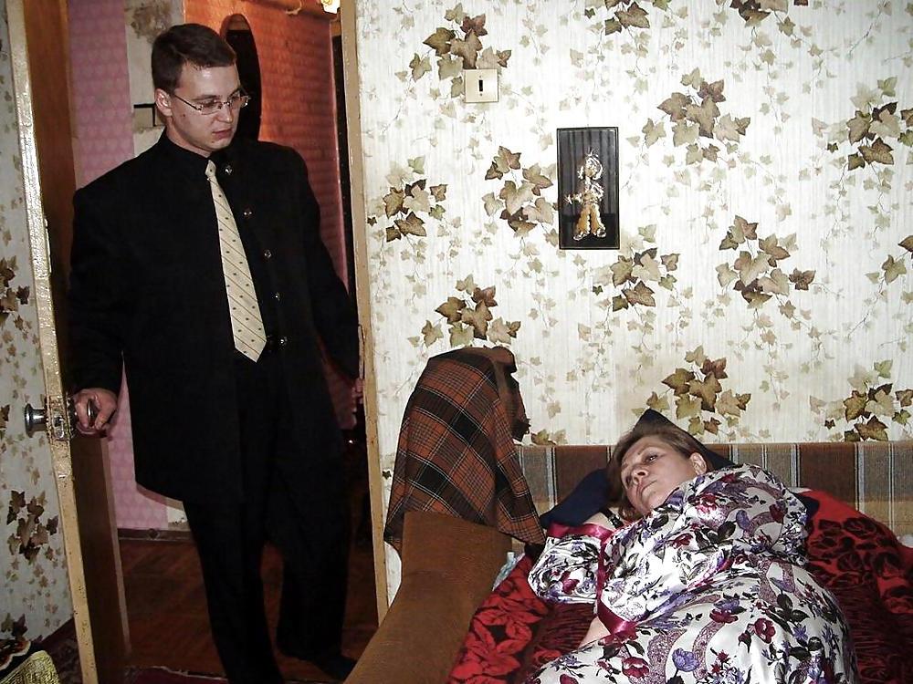 25P Older woman with younger guy